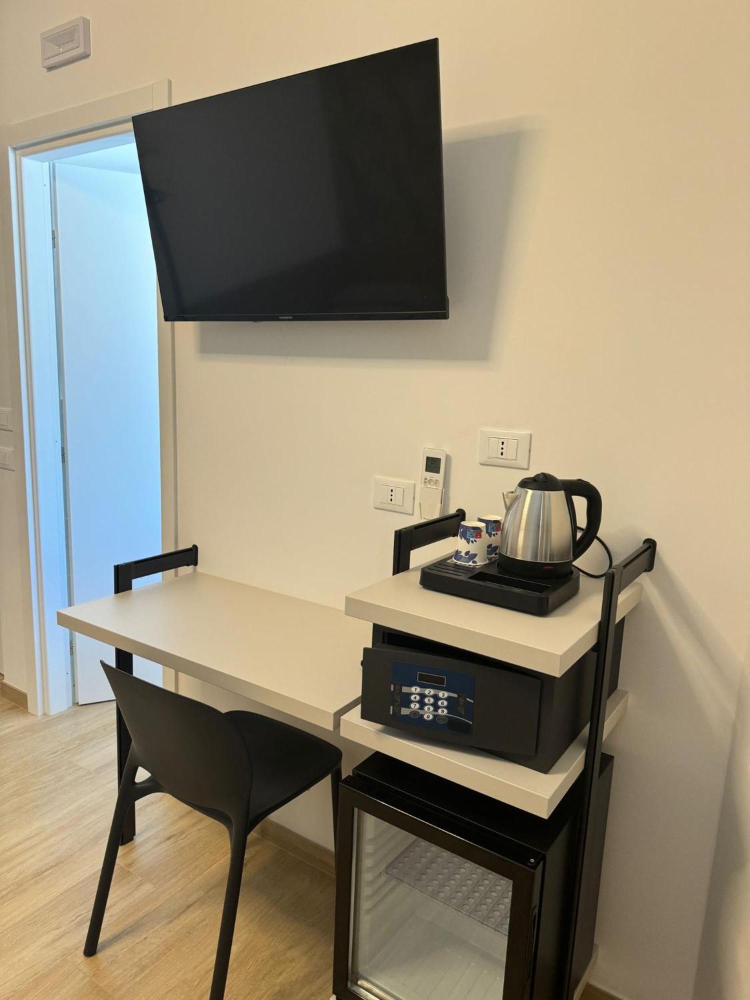 Guest House Al Porto Civitavecchia Luaran gambar
