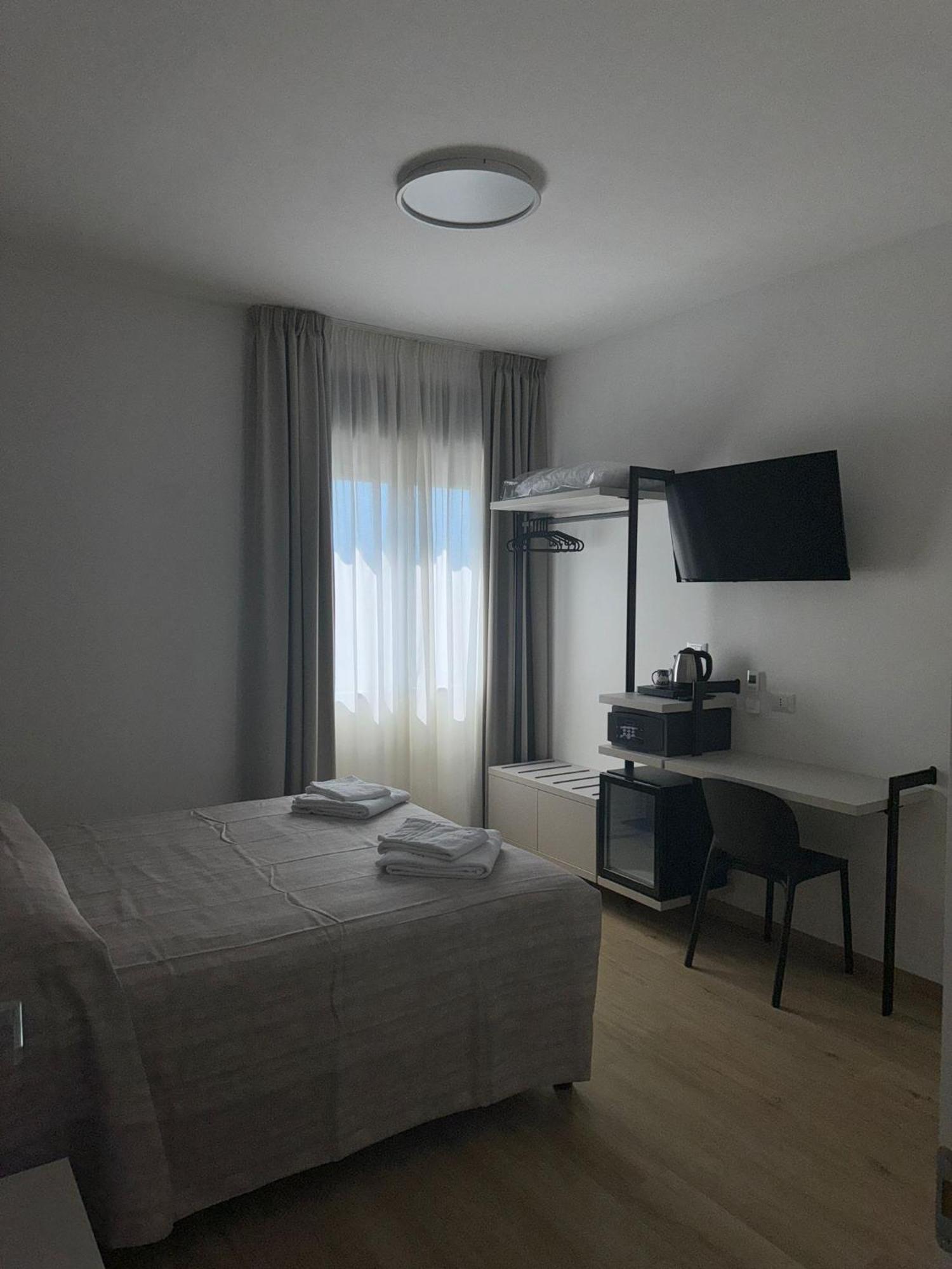 Guest House Al Porto Civitavecchia Luaran gambar