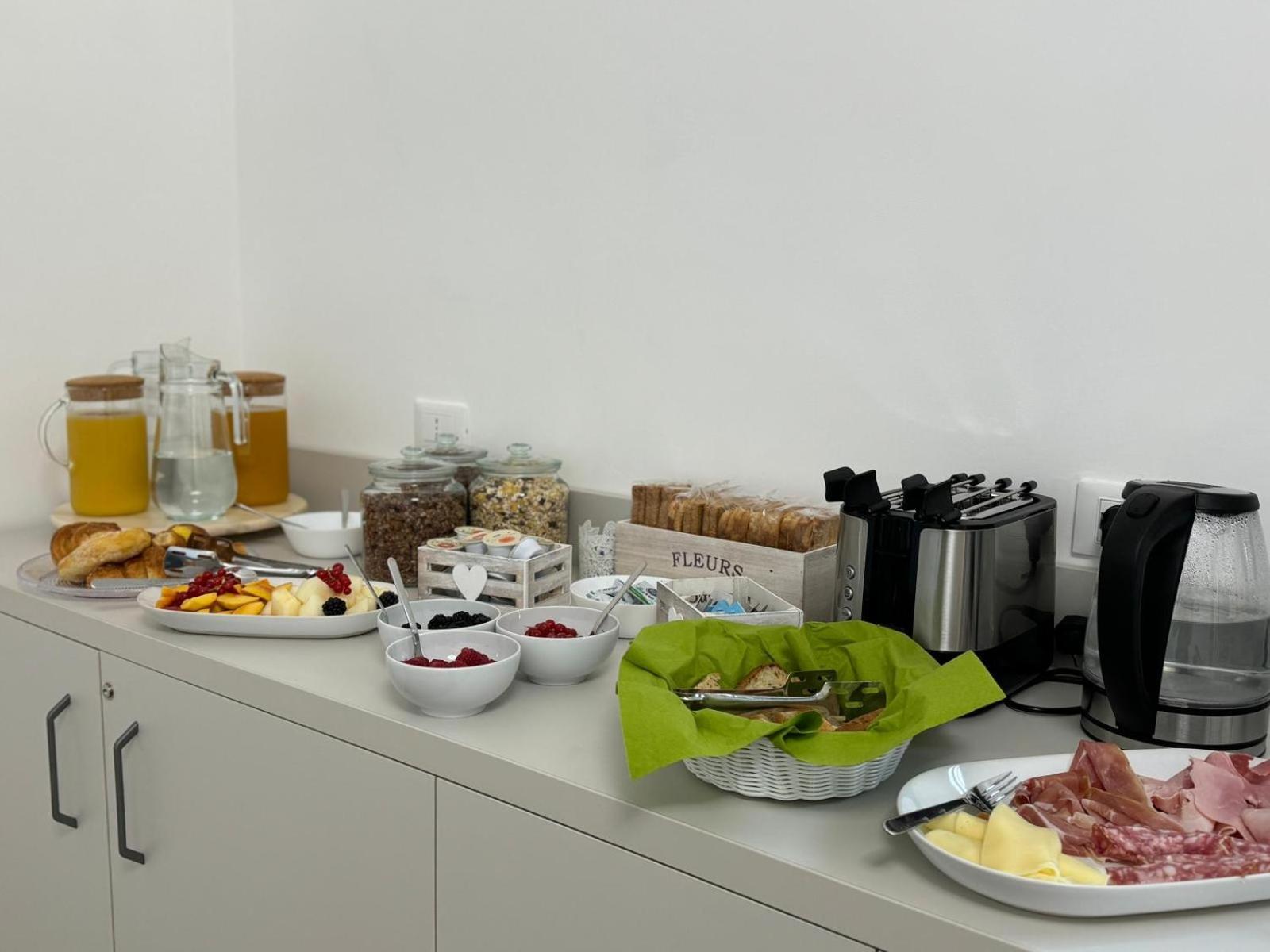 Guest House Al Porto Civitavecchia Luaran gambar
